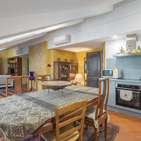 Dali - Sainte Apartment